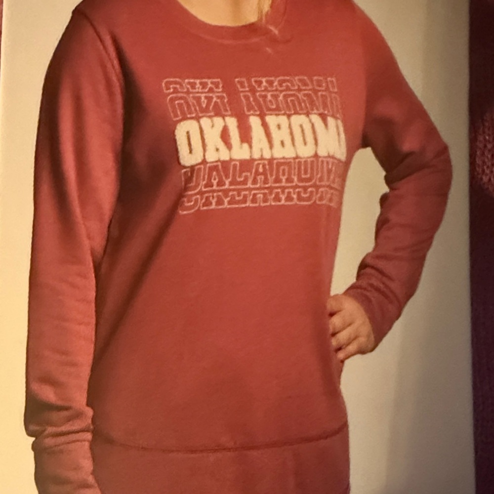 State of Mind Dusty Rose ‘CALIFORNIA‘
Pullover Sweater